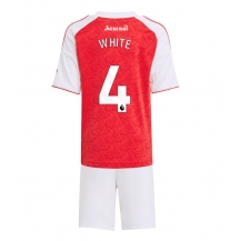 Arsenal Ben White #4 Thuis tenue Kids 2025-26 Korte Mouwen (+ broek)