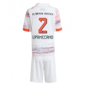 Bayern Munich Dayot Upamecano #2 Uit tenue Kids 2025-26 Korte Mouwen (+ broek)