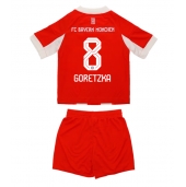 Bayern Munich Leon Goretzka #8 Thuis tenue Kids 2025-26 Korte Mouwen (+ broek)