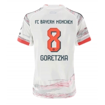 Bayern Munich Leon Goretzka #8 Uit tenue Dames 2025-26 Korte Mouwen