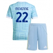 Juventus Weston McKennie #22 Uit tenue Kids 2025-26 Korte Mouwen (+ broek)