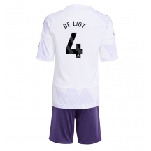 Manchester United Matthijs de Ligt #4 Uit tenue Kids 2025-26 Korte Mouwen (+ broek)